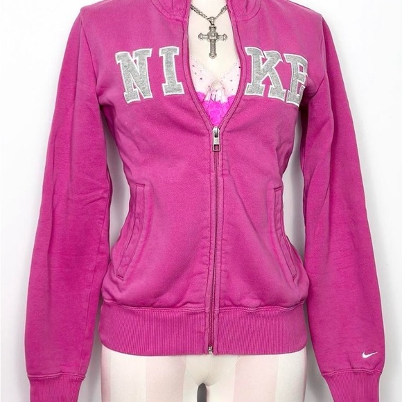 Nike Women's Vibrant Pink Sweatshirt Women Size S Excellent Condition - Picture 2 of 5